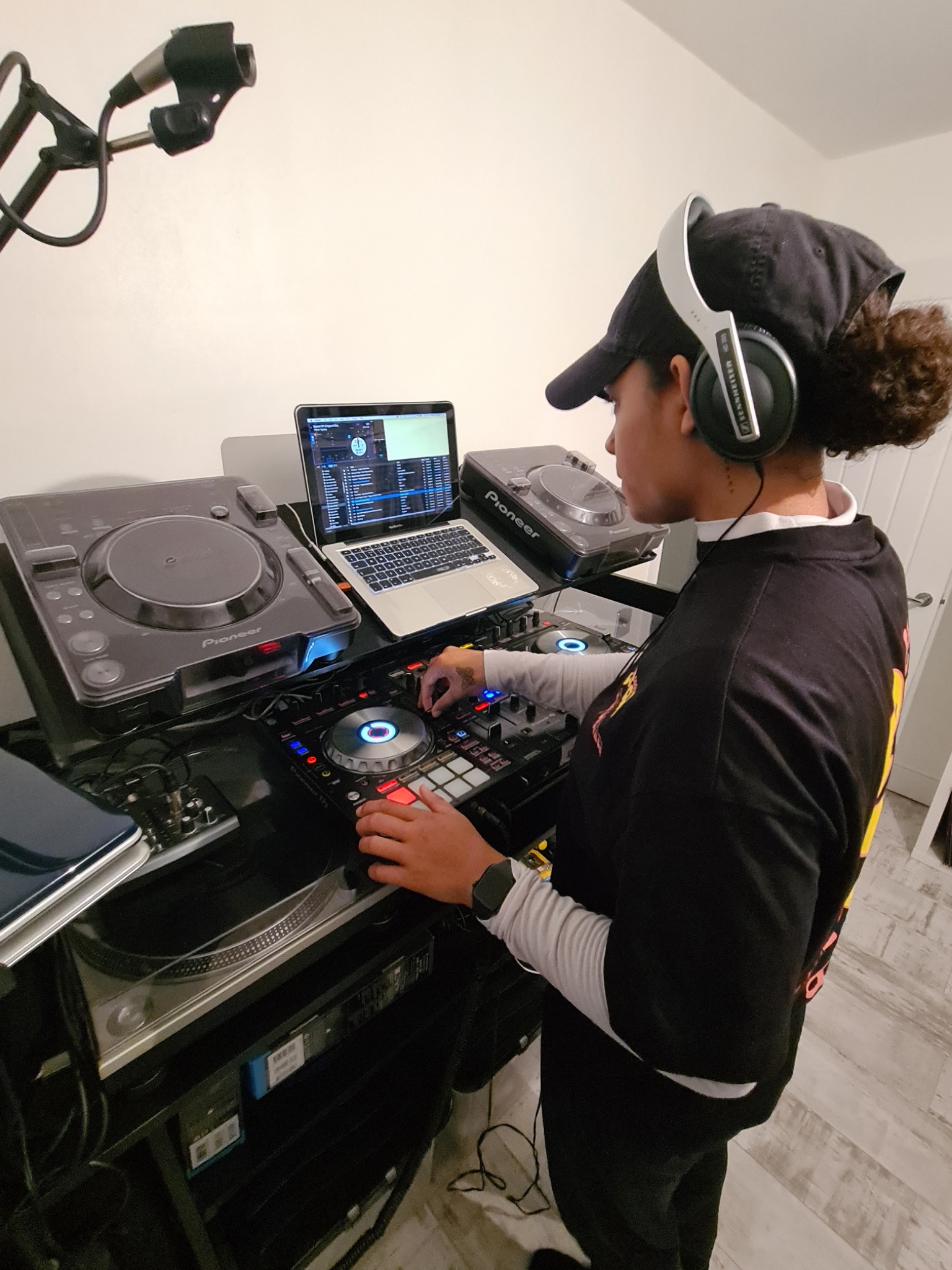 Student practising DJ techniques during an individual lesson